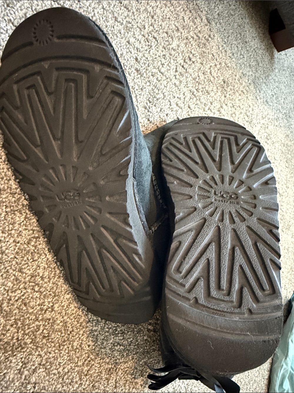Uggs - Picture 5 of 7